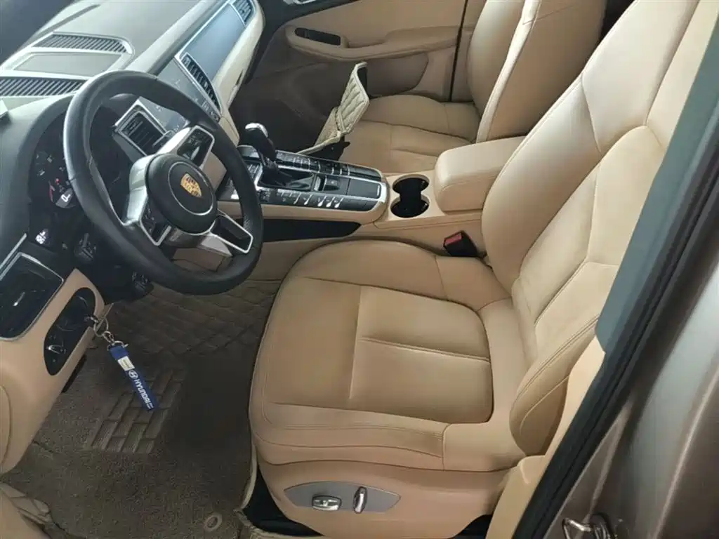 Porsche Macan 2017 Macan 2.0T фото 15