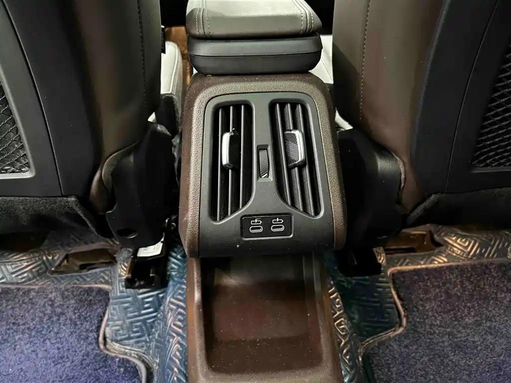 BMW X1 2023 sDrive20Li X Design Package фото 15