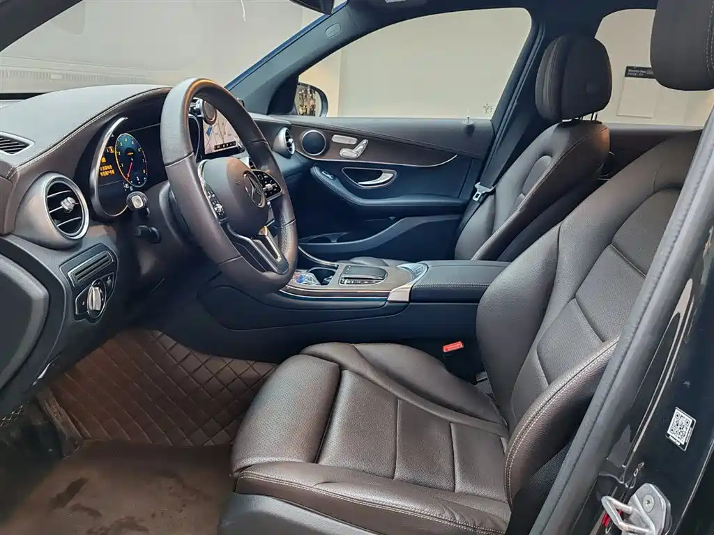 Mercedes-Benz GLC 2022 Facelift GLC 300 L 4MATIC Dynamic Collector's Edition фото 8