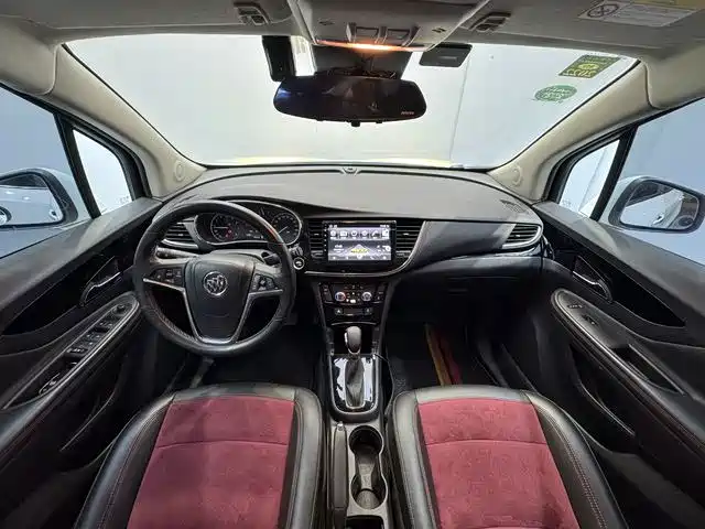 Фото 10 - Buick Encore