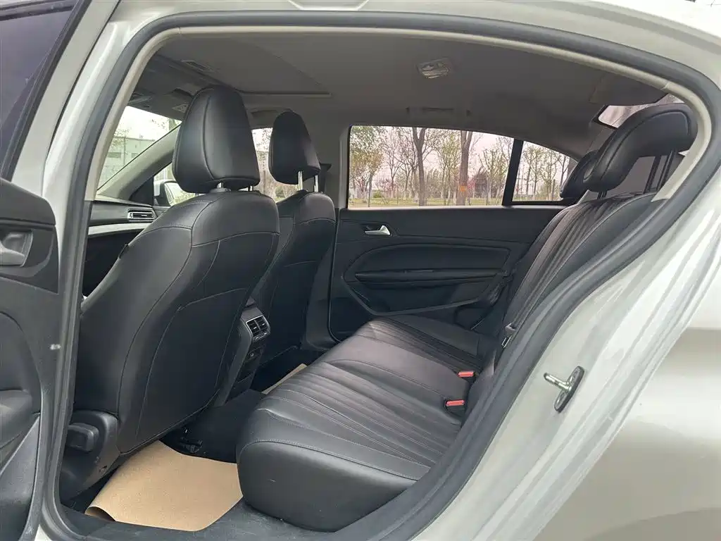 Peugeot 408 2020 360THP 10th Anniversary Premium Edition фото 9