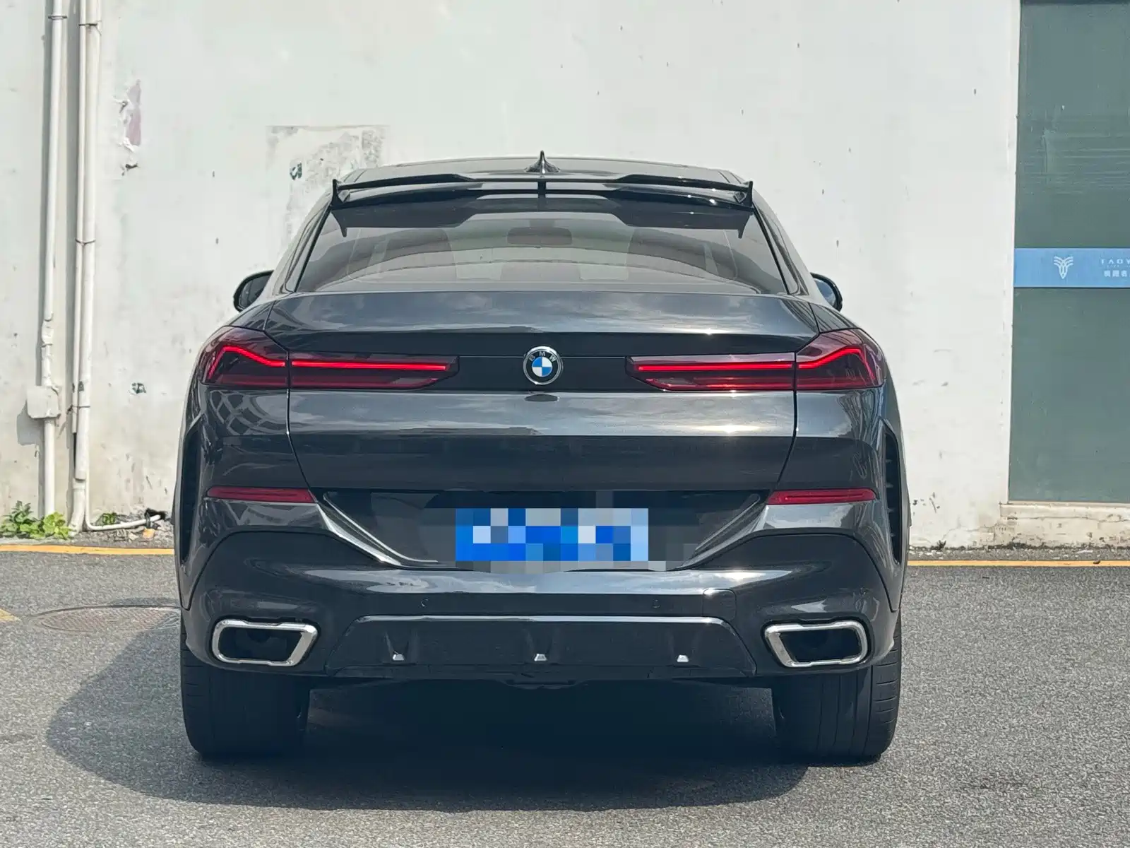 Photo 18 - BMW X6