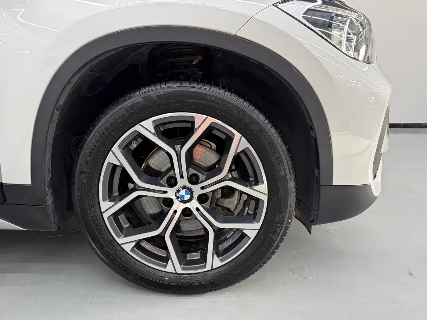 BMW X1 2022 sDrive20Li Premium фото 20