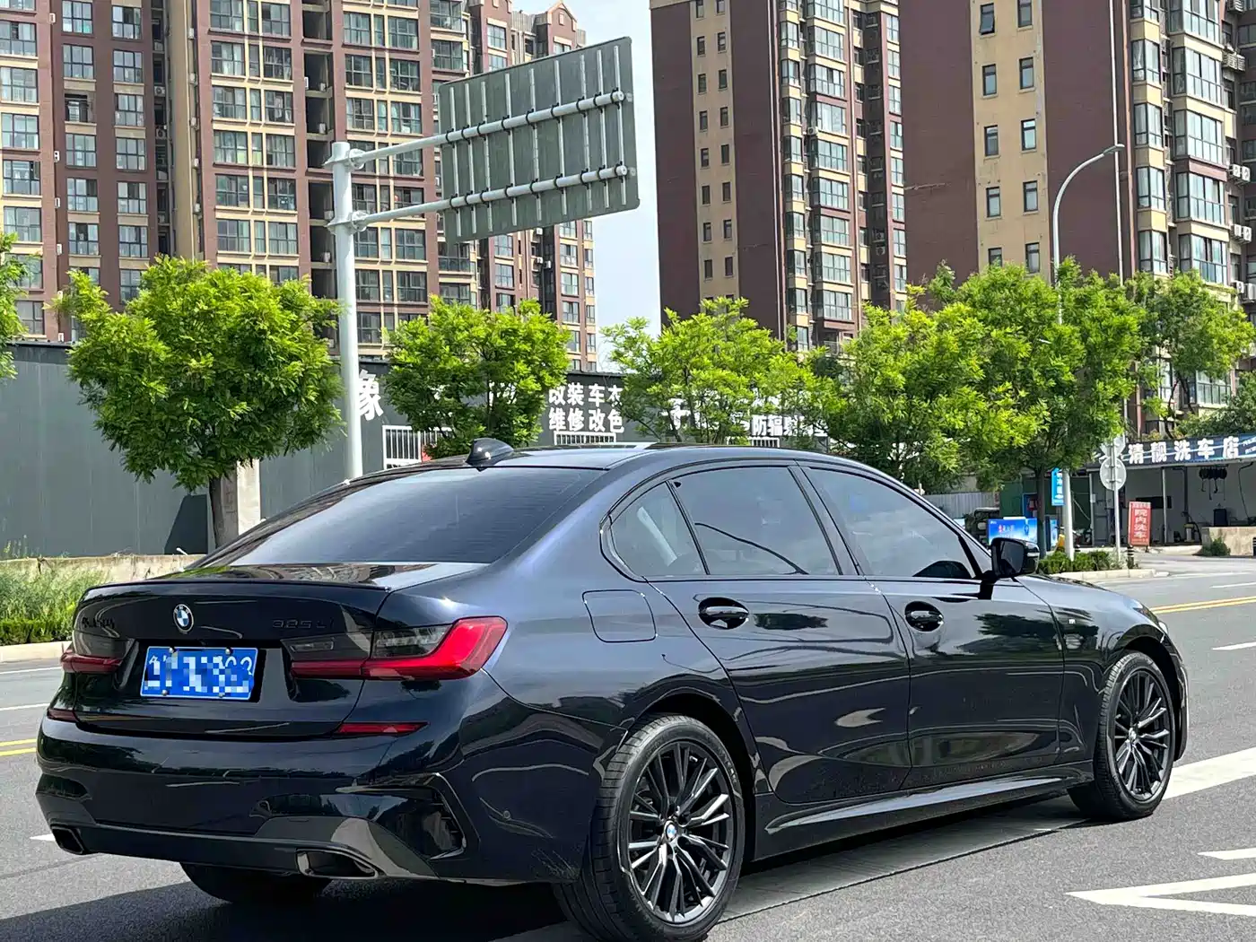 BMW 3 Series 2022 325Li M Sport Shadow Edition фото 19