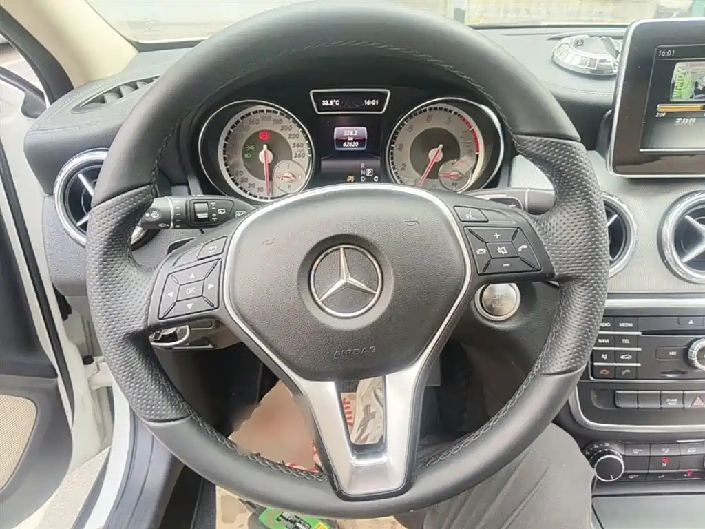 Mercedes-Benz GLA 2016 GLA 200 Fashion фото 11