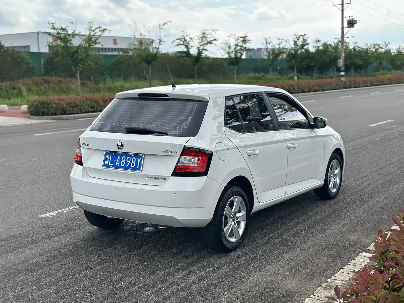 Škoda Fabia 2017 1.4L Auto Forward Edition фото 7
