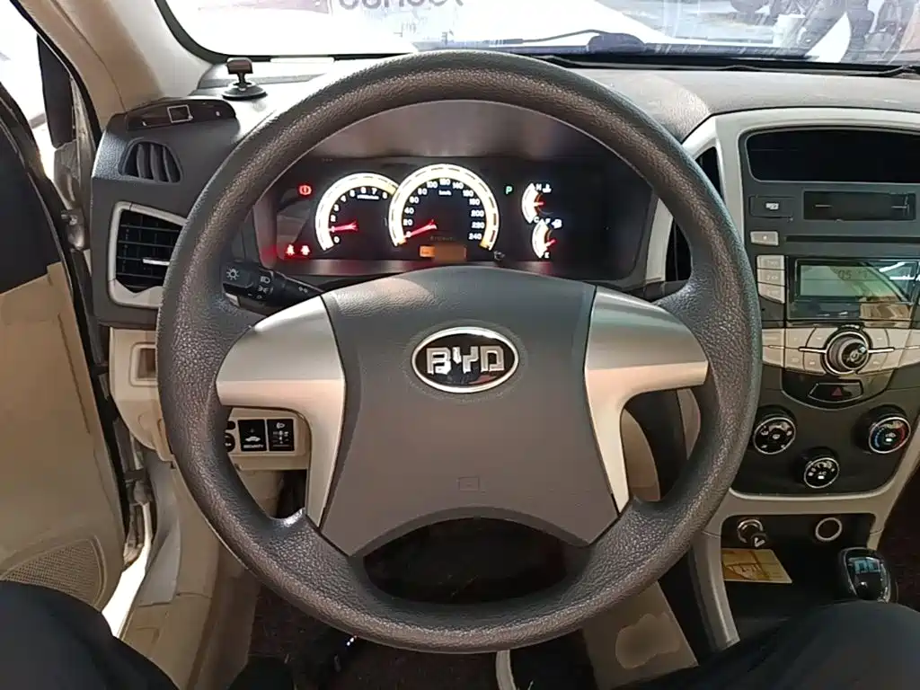 BYD F3 2015 2015 Energy-saving Edition 1.5L Automatic Luxury
