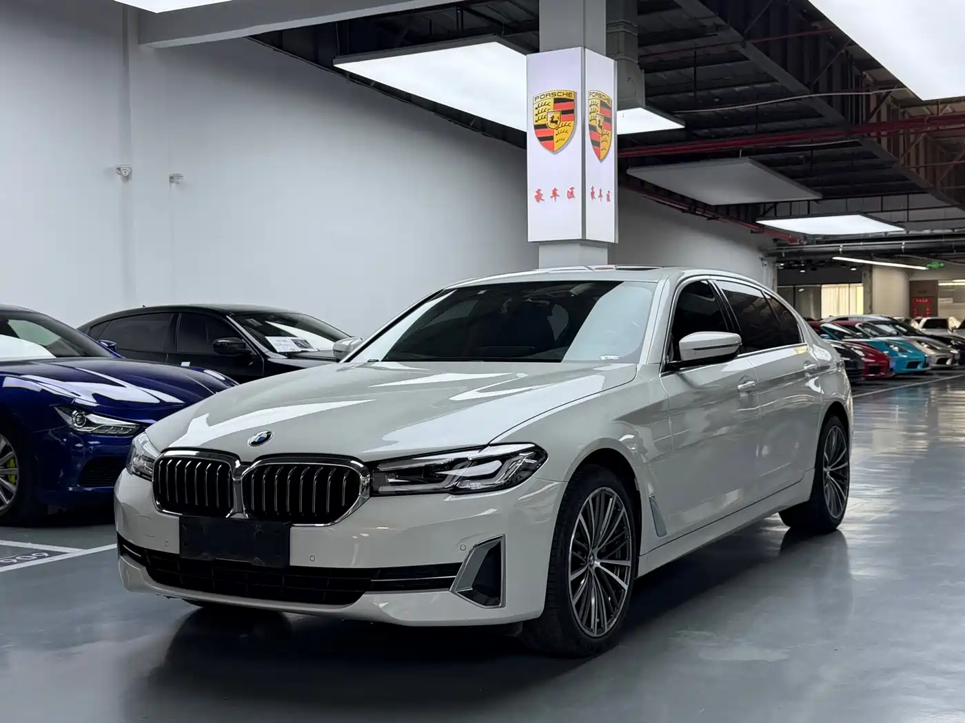 BMW 5 Series 2021 530Li Leading M Sport Package