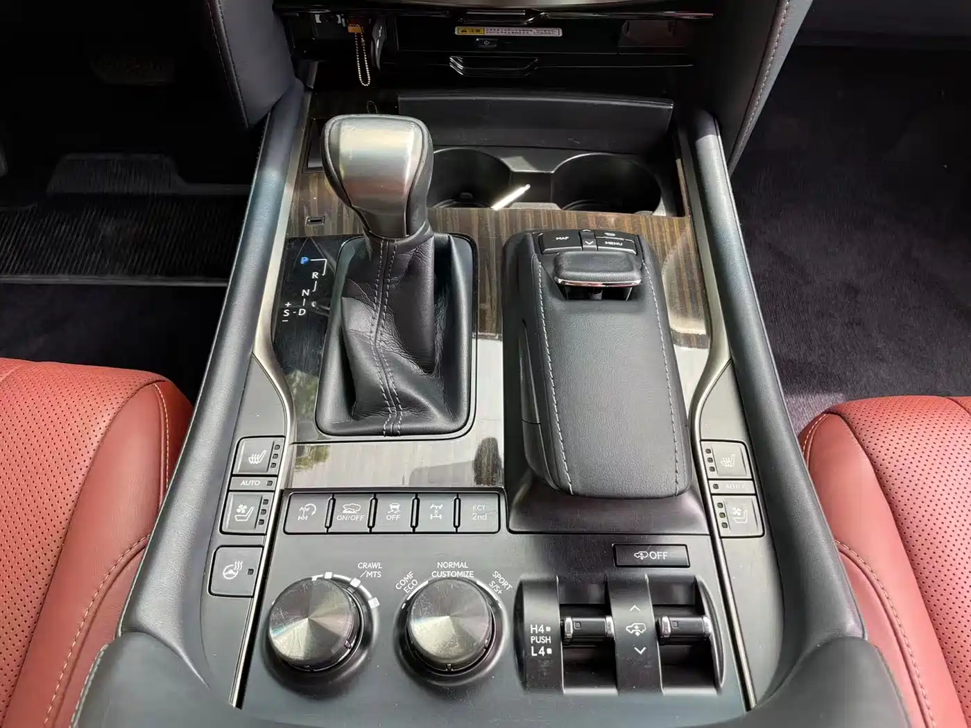 Lexus LX 2017 570 Dynamic Luxury фото 15