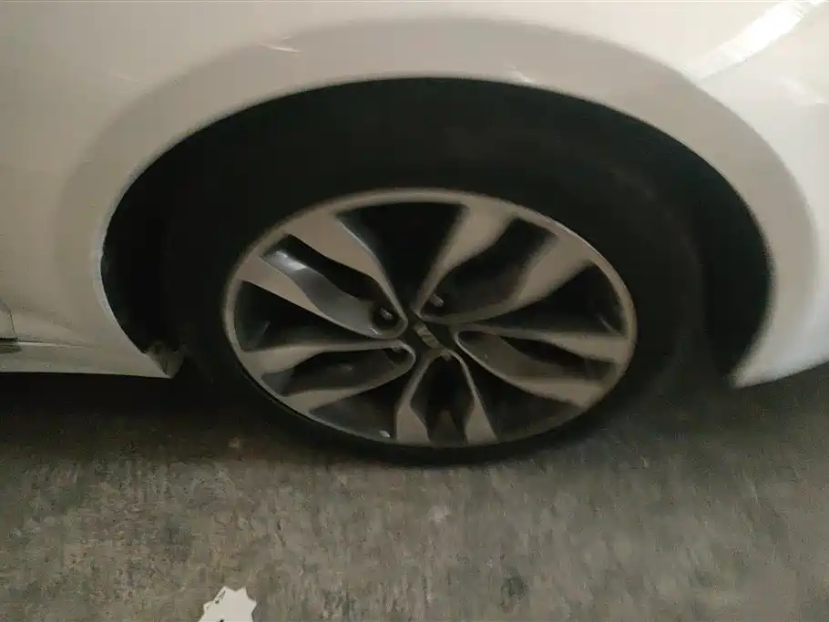 Kia K5 2015 2.0L Automatic LUX фото 6