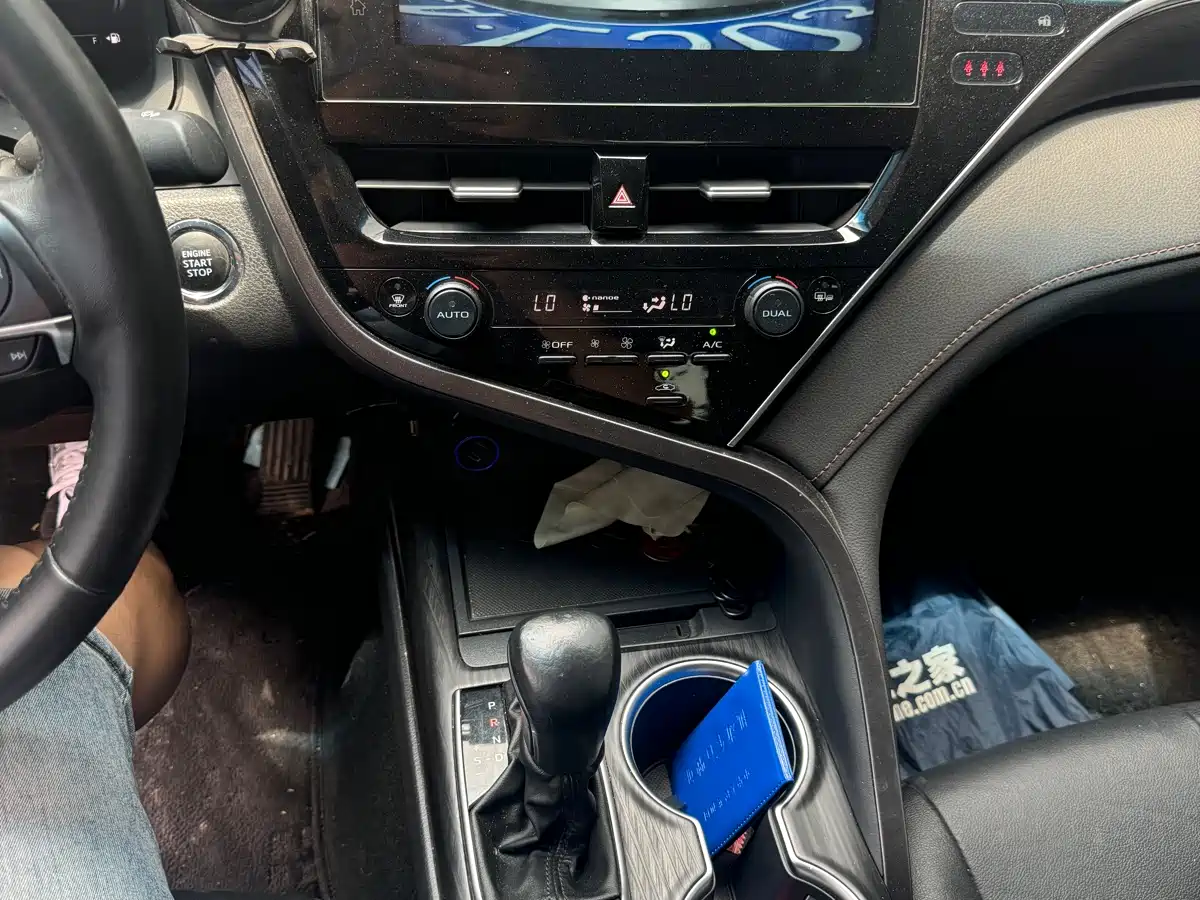 Toyota Camry 2021 2.5G Luxury Edition фото 5