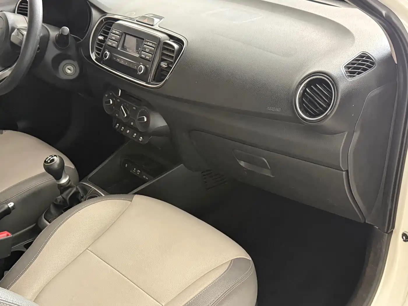 Kia Huan Chi 2019 1.4L Manual Smart Value Edition China VI фото 7