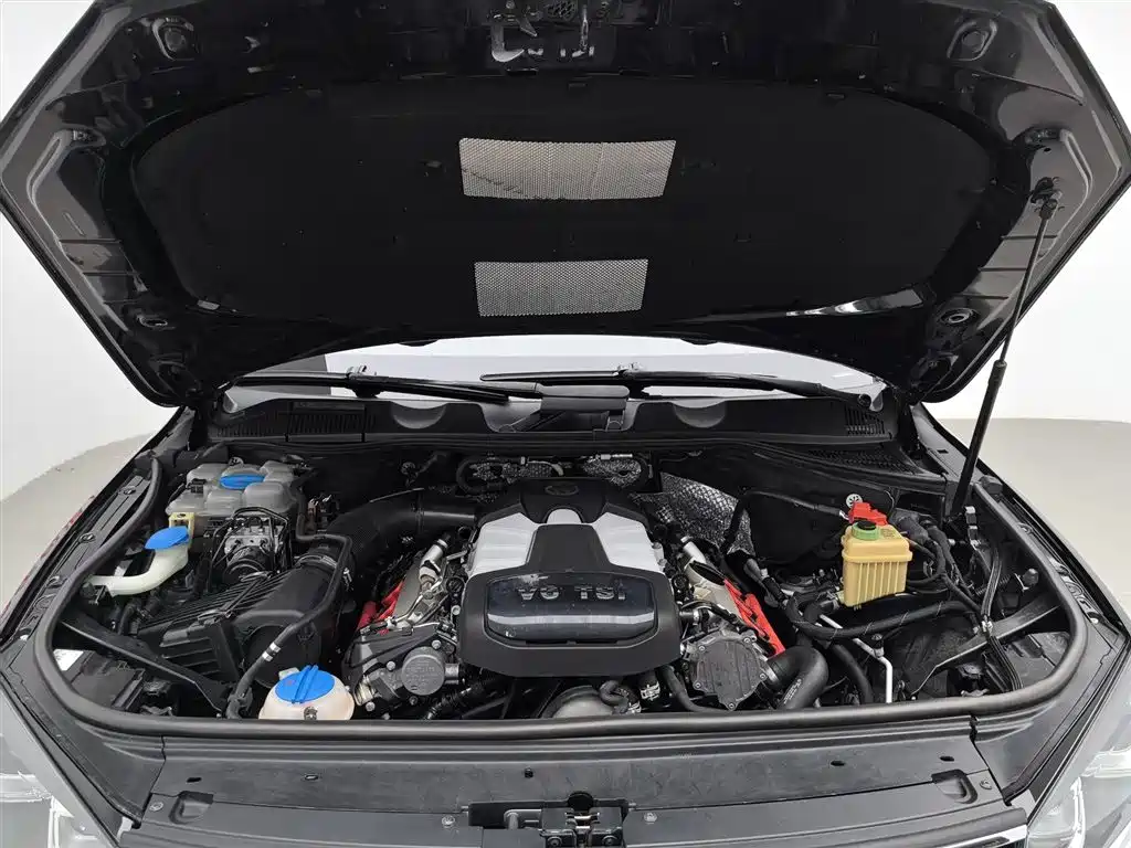 Volkswagen Touareg 2017 3.0TSI Explorer Edition фото 6