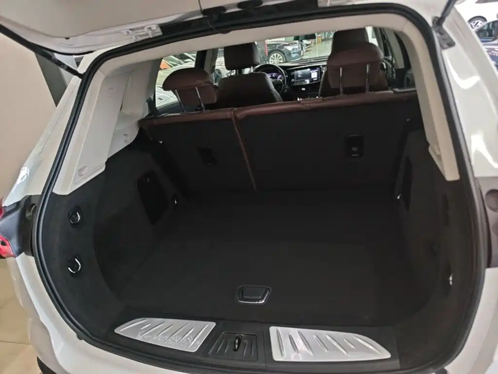 Photo 19 - Buick Envision Plus