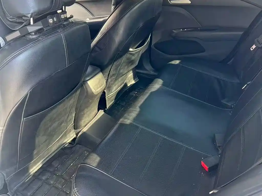 Chevrolet Cavalier 2019 320 Auto Sunroof Enjoyment Edition фото 4