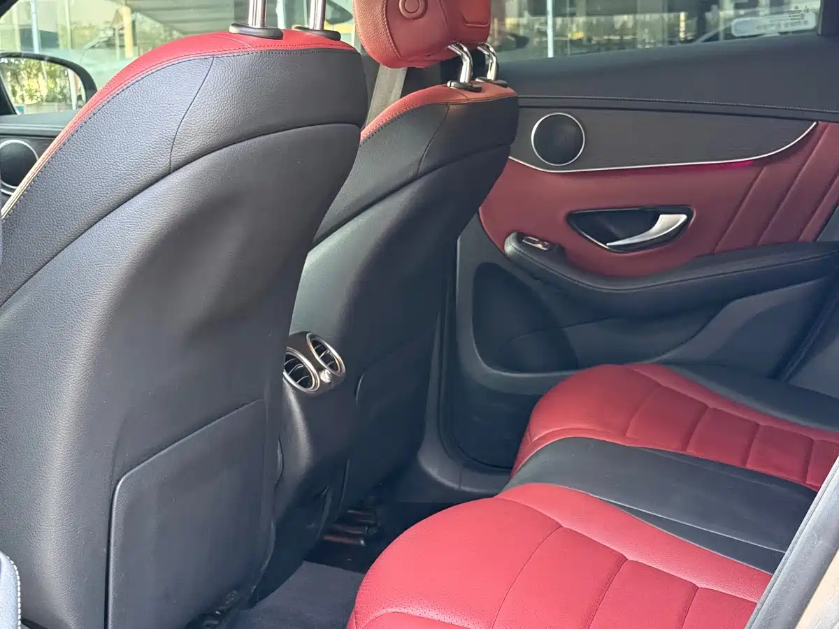 Mercedes-Benz GLC Coupe 2020 GLC 300 4MATIC Coupe SUV фото 5