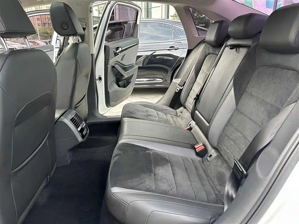 Volkswagen Sagitar 2021 280TSI DSG Luxury Smart Connect фото 9