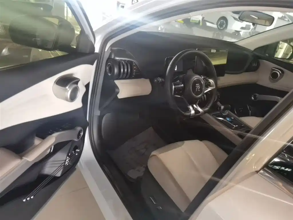 BYD Yuan PLUS 2024 Glory Edition 510KM Leading фото 16