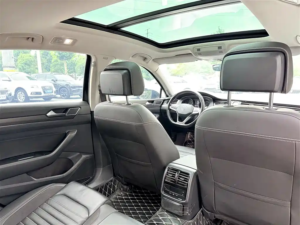 Volkswagen Magotan 2020 330TSI DSG Leading фото 16