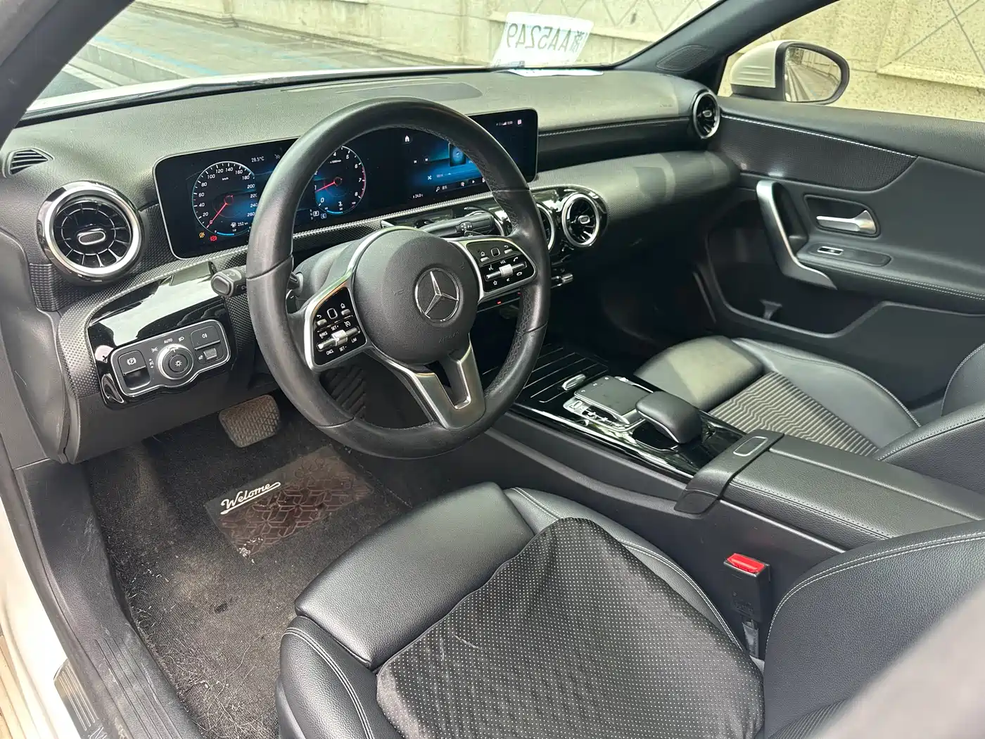 Mercedes-Benz A-Class (Import) 2019 A 200 Dynamic Version фото 8