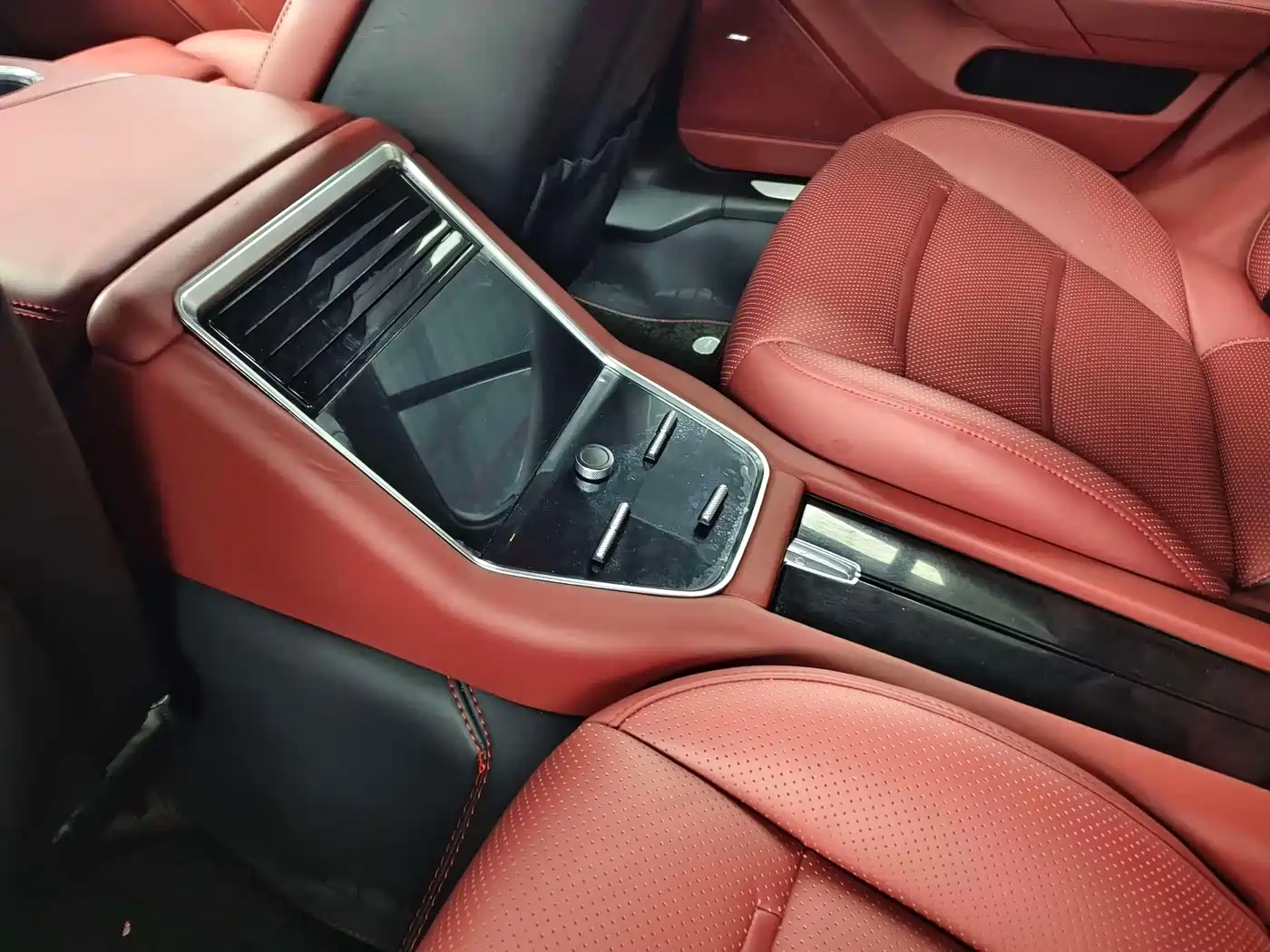 Porsche Panamera 2014 Panamera 3.0T фото 7