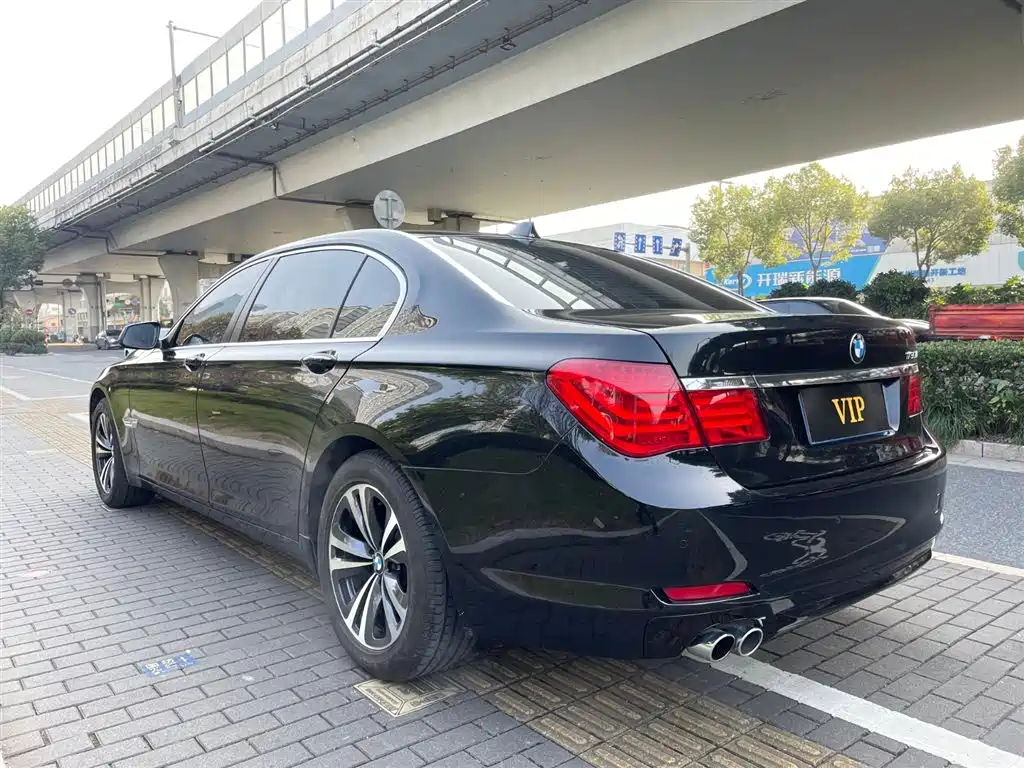 BMW 7 Series 2011 730Li Elegance фото 10