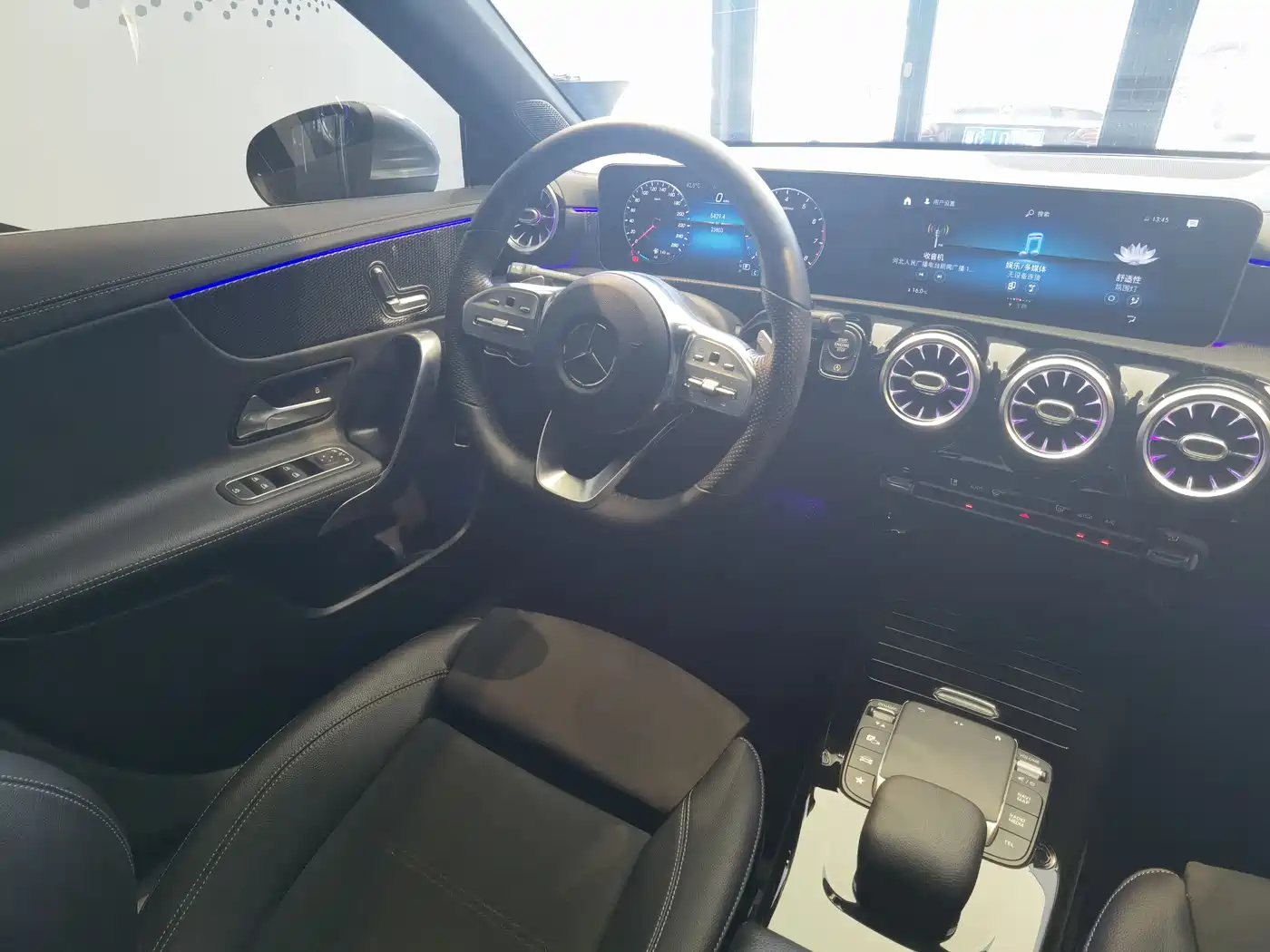 Mercedes-Benz A-Class 2020 Facelift A 200 L Sport Sedan Fashion фото 5