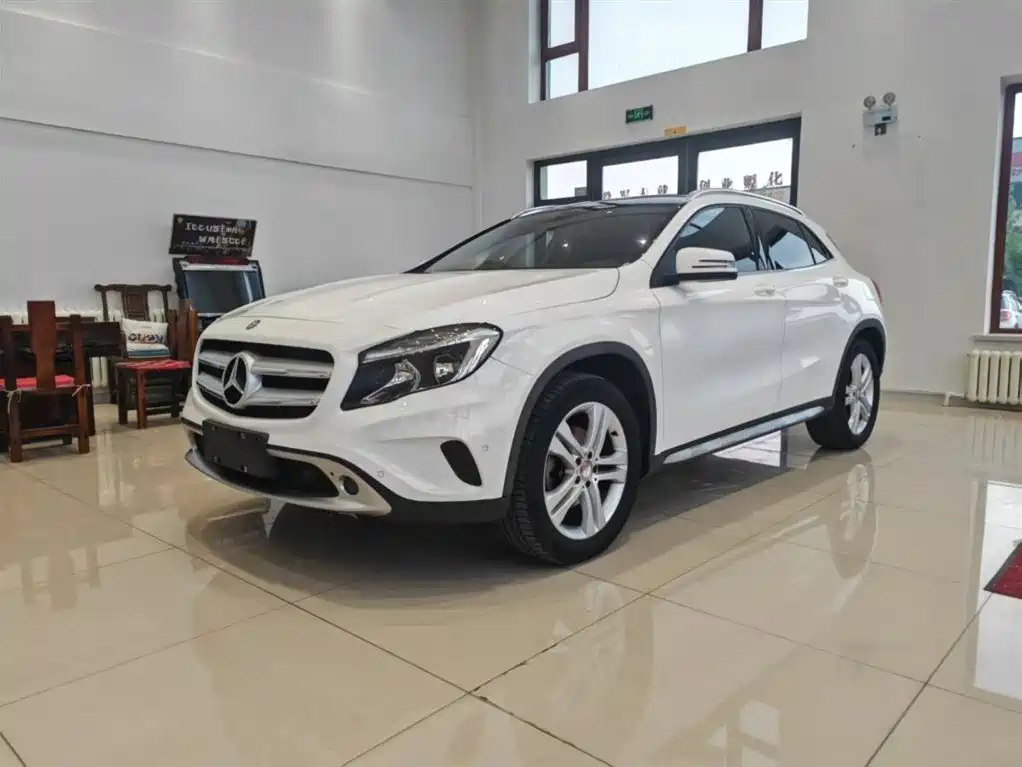 Mercedes-Benz GLA 2015 GLA 200 Dynamic