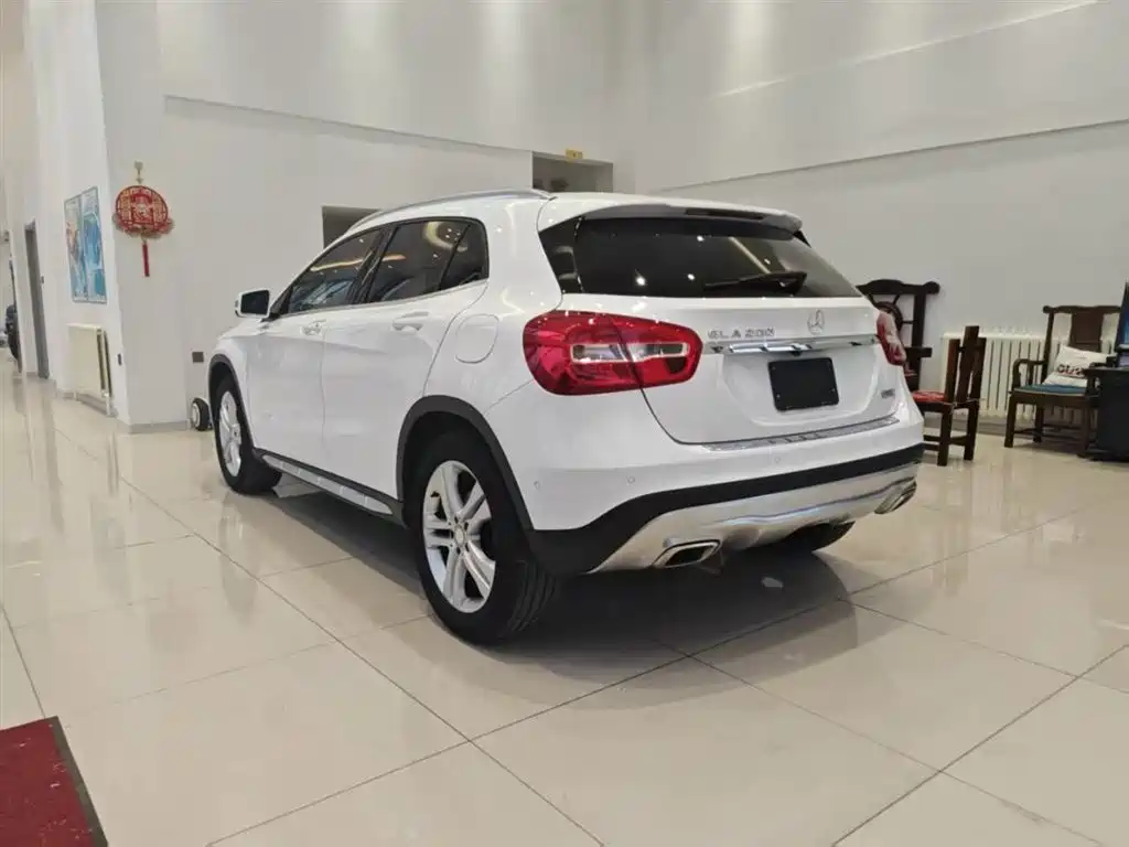 Mercedes-Benz GLA 2015 GLA 200 Dynamic фото 7