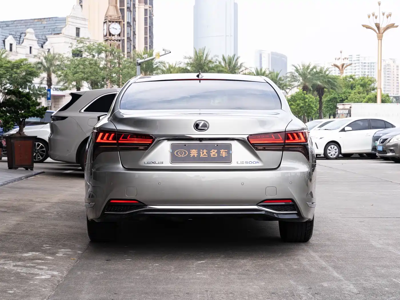 2022 Lexus LS