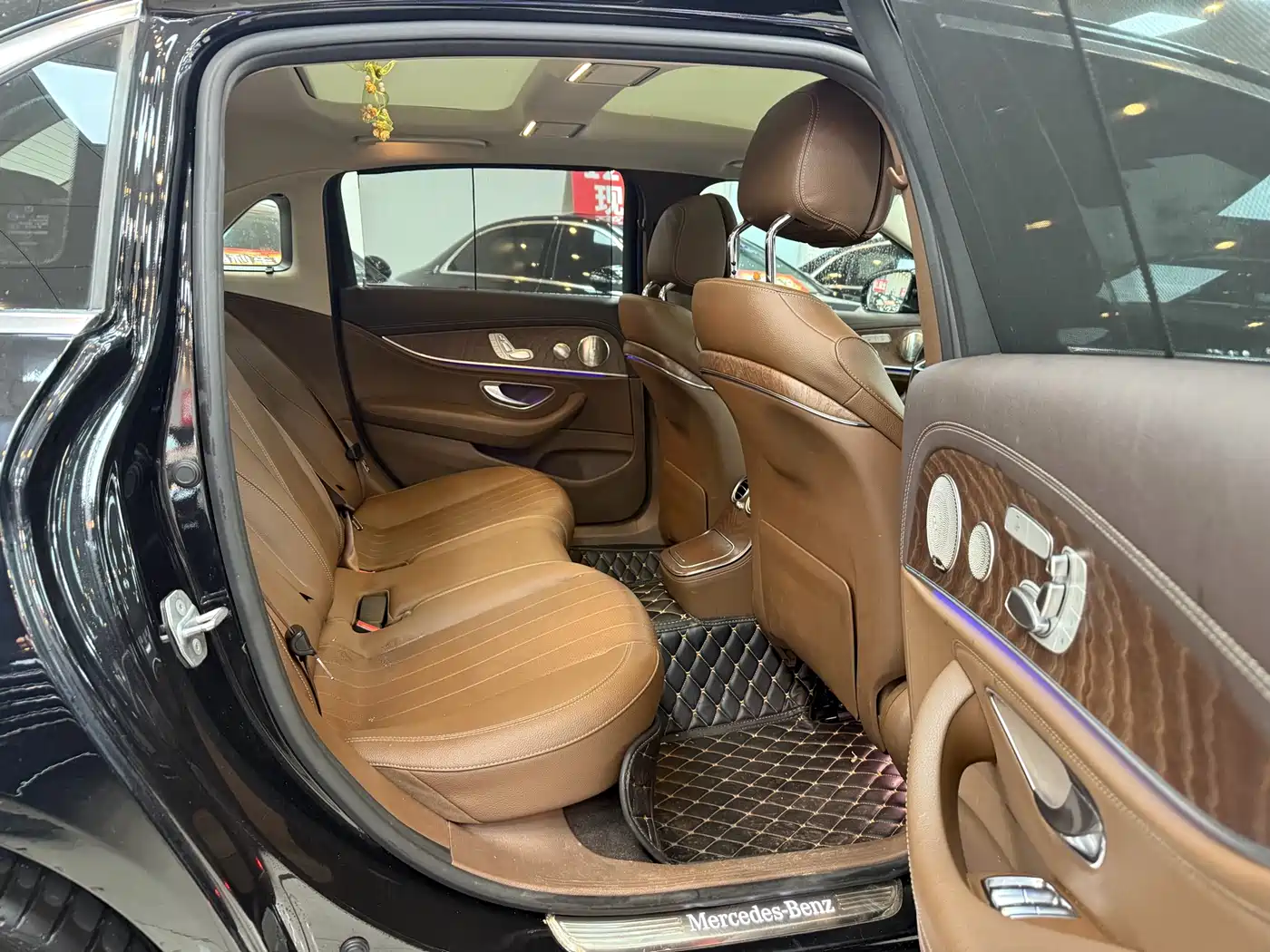 Mercedes-Benz E-Class 2022 E 300 L Luxury фото 15