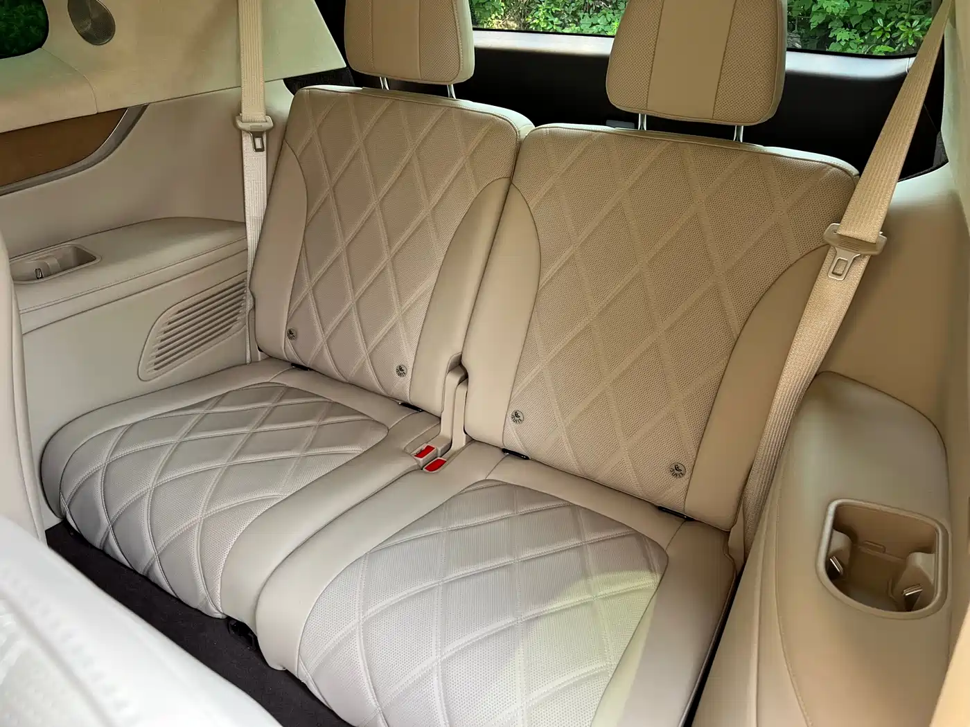 AITO Wenjie AITO M9 2025 Extended Range Ultra 52kWh 6-Seater фото 7