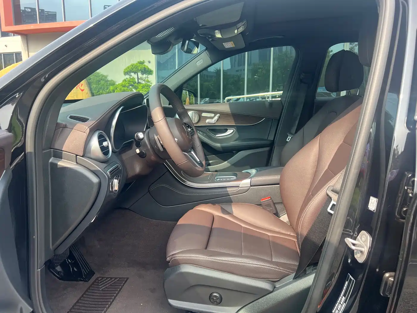 Mercedes-Benz GLC 2021 GLC 300 L 4MATIC Luxury фото 4