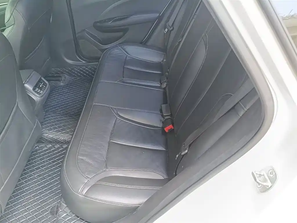 Buick Excelle 2019 18T Auto Connected Elite China VI фото 17
