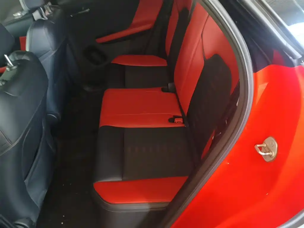 BYD e2 2019 Standard Range Intelligent Comfort фото 17