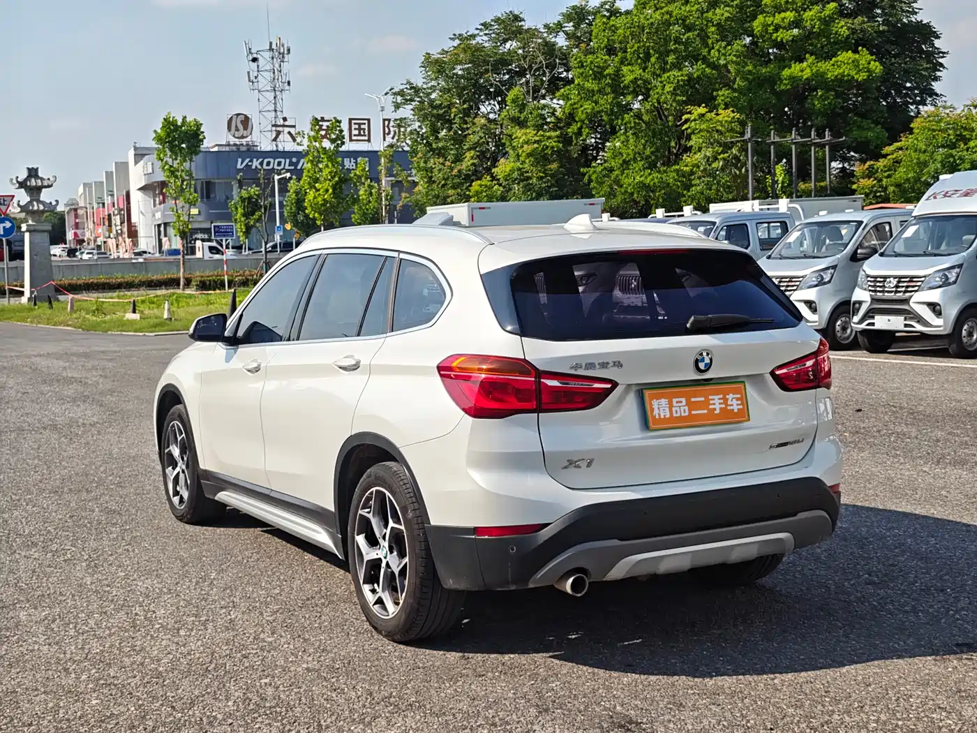 BMW X1 2019 sDrive18Li Premium Model фото 6