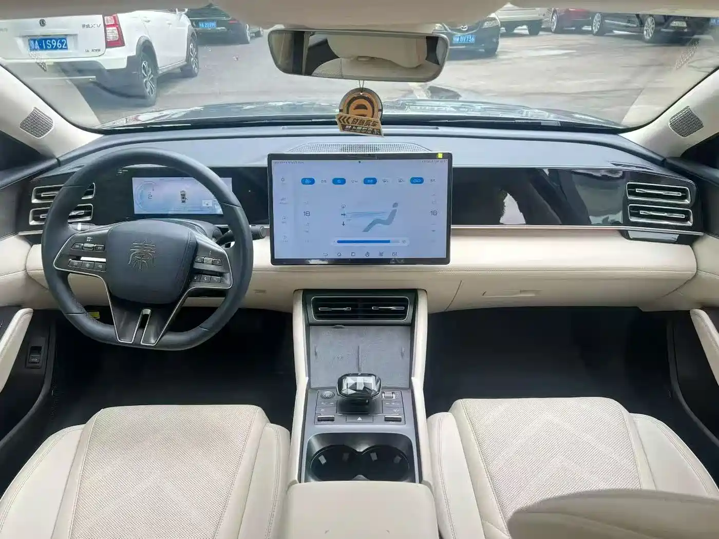 BYD Qin L 2024 DM-i 120KM Superior Edition фото 6