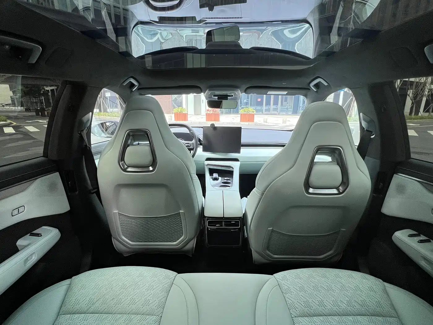 ZEEKR EXTREME KRYPTON 001