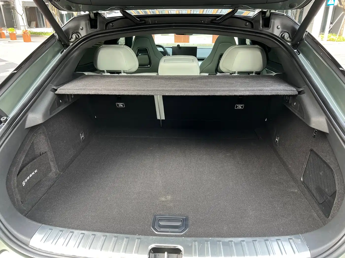 ZEEKR EXTREME KRYPTON 001