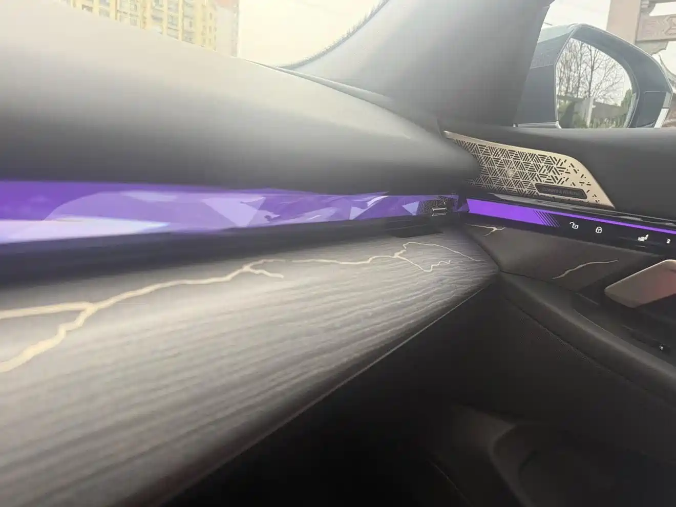 BMW 5 Series 2024 530Li Premium M Sport Package фото 14