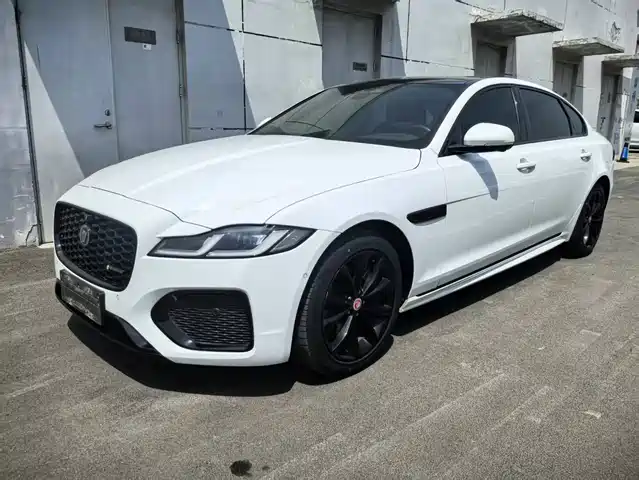 Jaguar Jaguar XFL 2021 XFL 2.0T P250 AWD Gloss Black Sport Edition