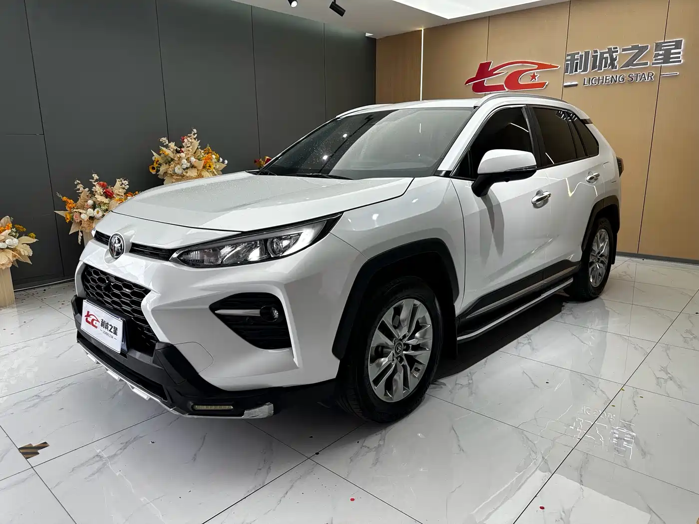 Toyota Wildlander 2020 2.0L CVT AWD Luxury Edition