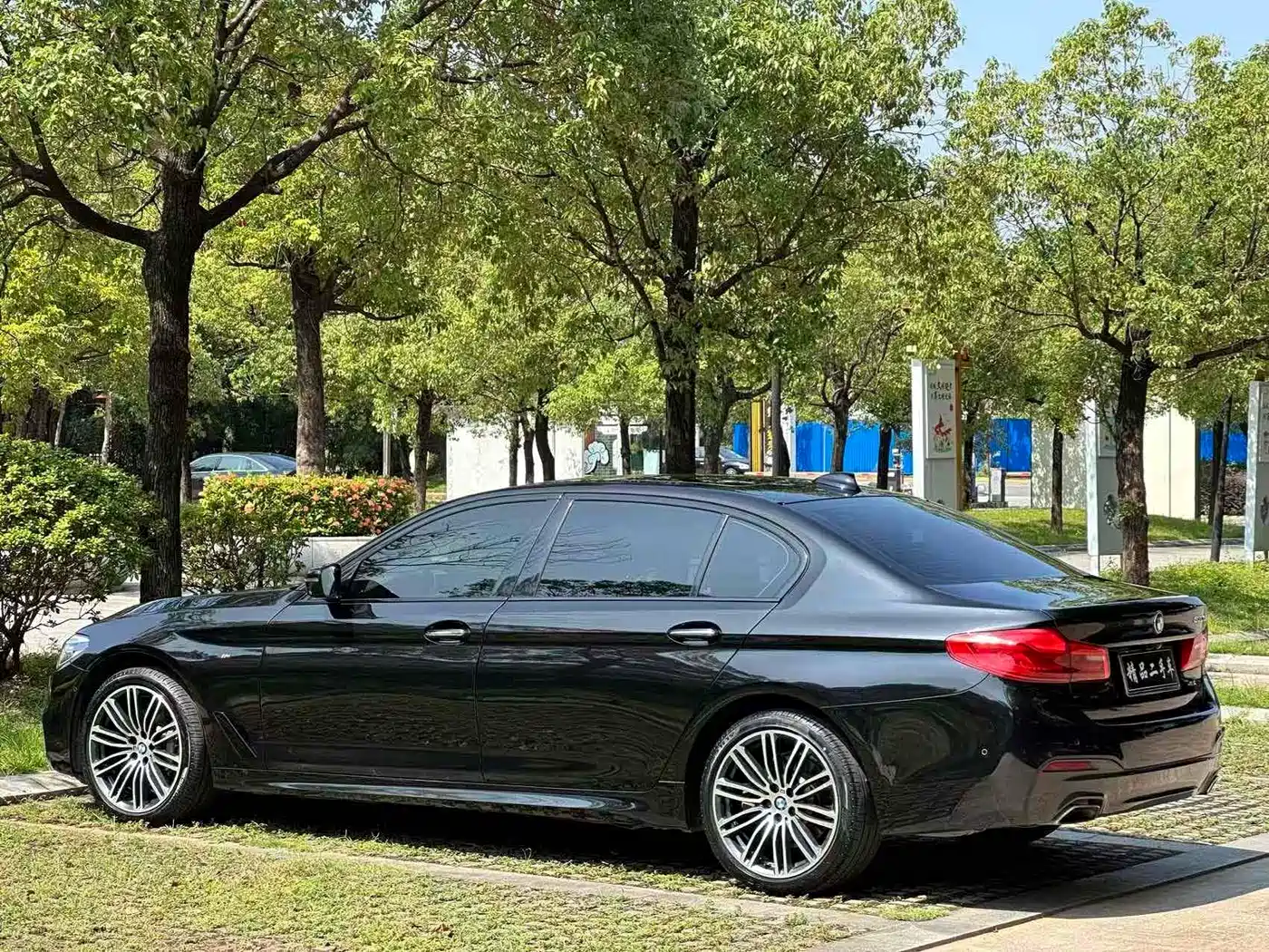 BMW 5 Series 2018 Facelift 530Li Exclusive M Sport Package фото 15