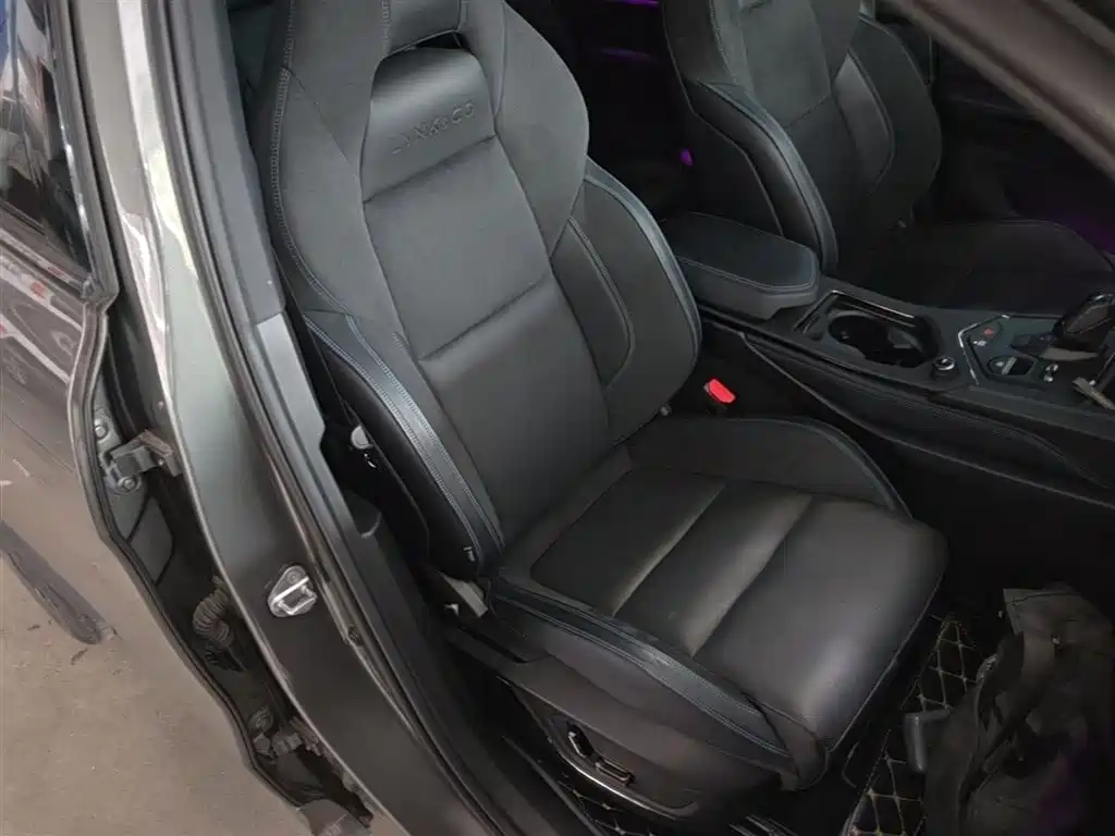 Lynk & Co 05 EM-P 2021 1.5TD PHEV HALO фото 25