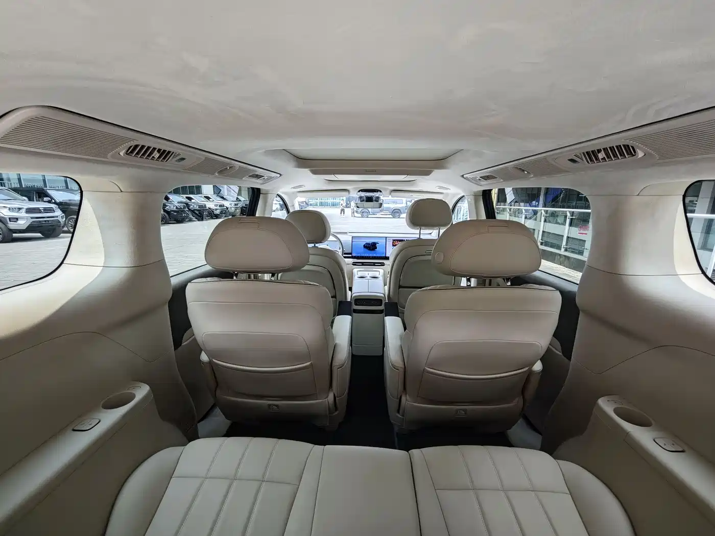 Voyah Auto Voyah Dreamer 2025 PHEV AWD Flagship Kunpeng Edition фото 21