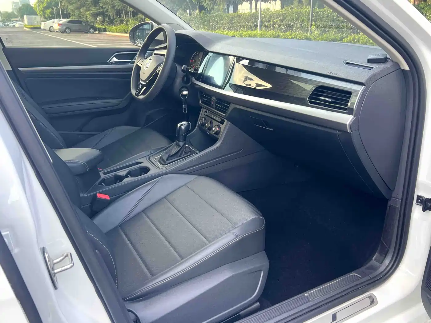 Volkswagen Lavida 2019 1.5L Automatic Comfort Edition China VI фото 9