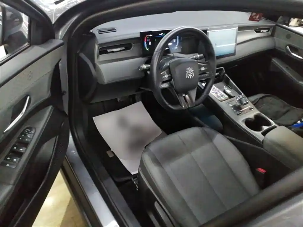 BYD Qin PLUS 2025 DM-i Smart Drive 55KM Leader фото 16