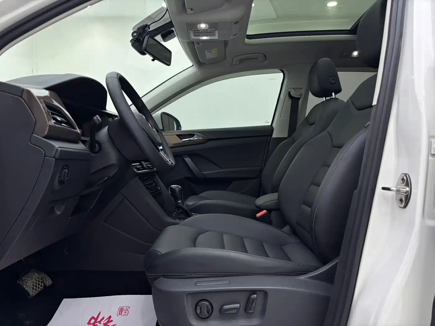 Volkswagen Tharu 2022 280TSI FWD Luxury Edition фото 4