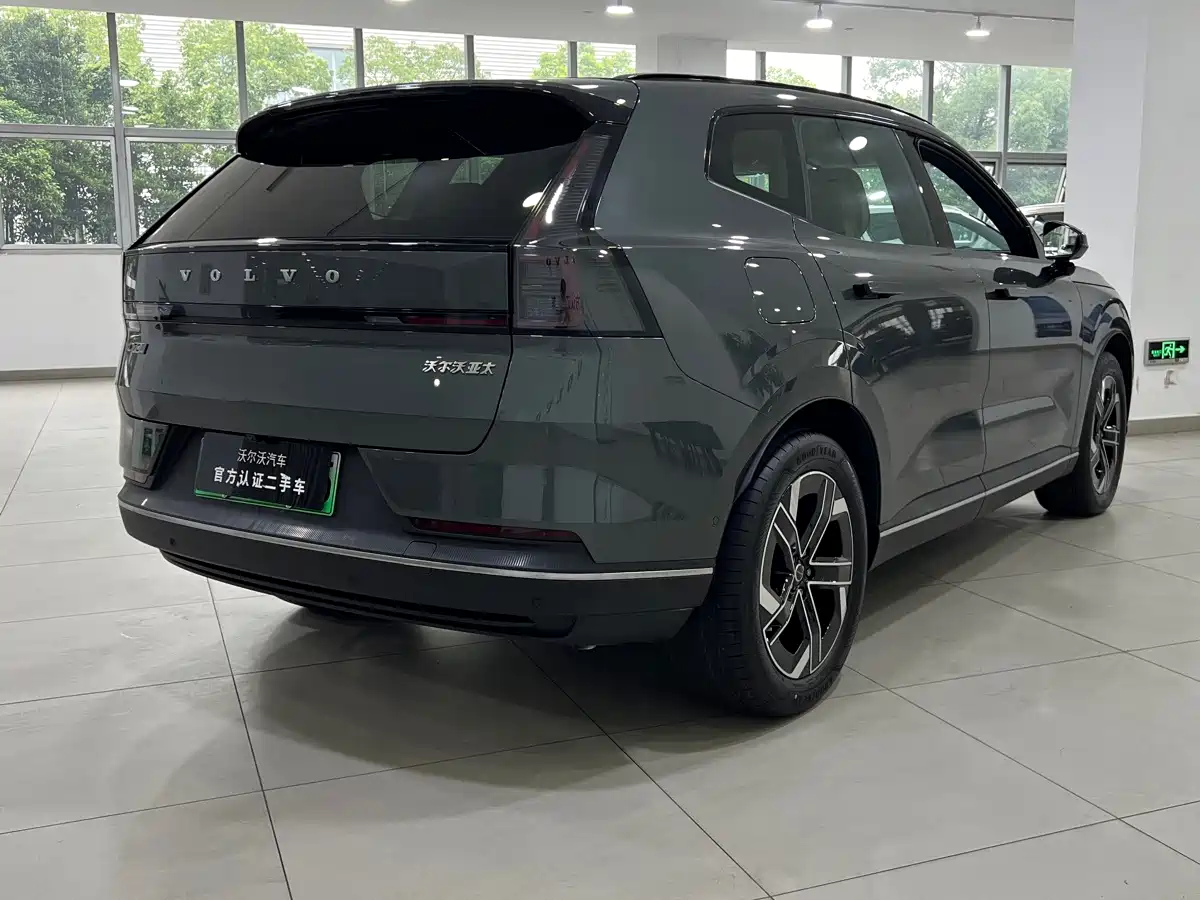 Volvo XC70 Plug-in Hybrid 2026 2026 AWD Extended Range Core