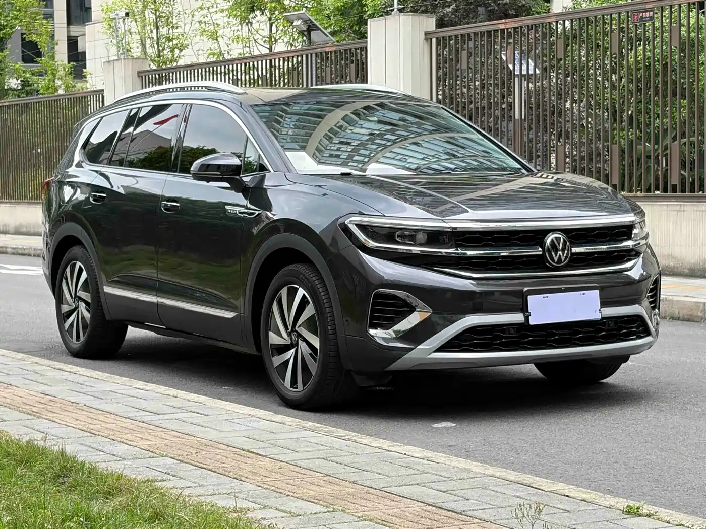 Volkswagen Talagon 2021 330TSI 2WD Luxury Premium Edition фото 3